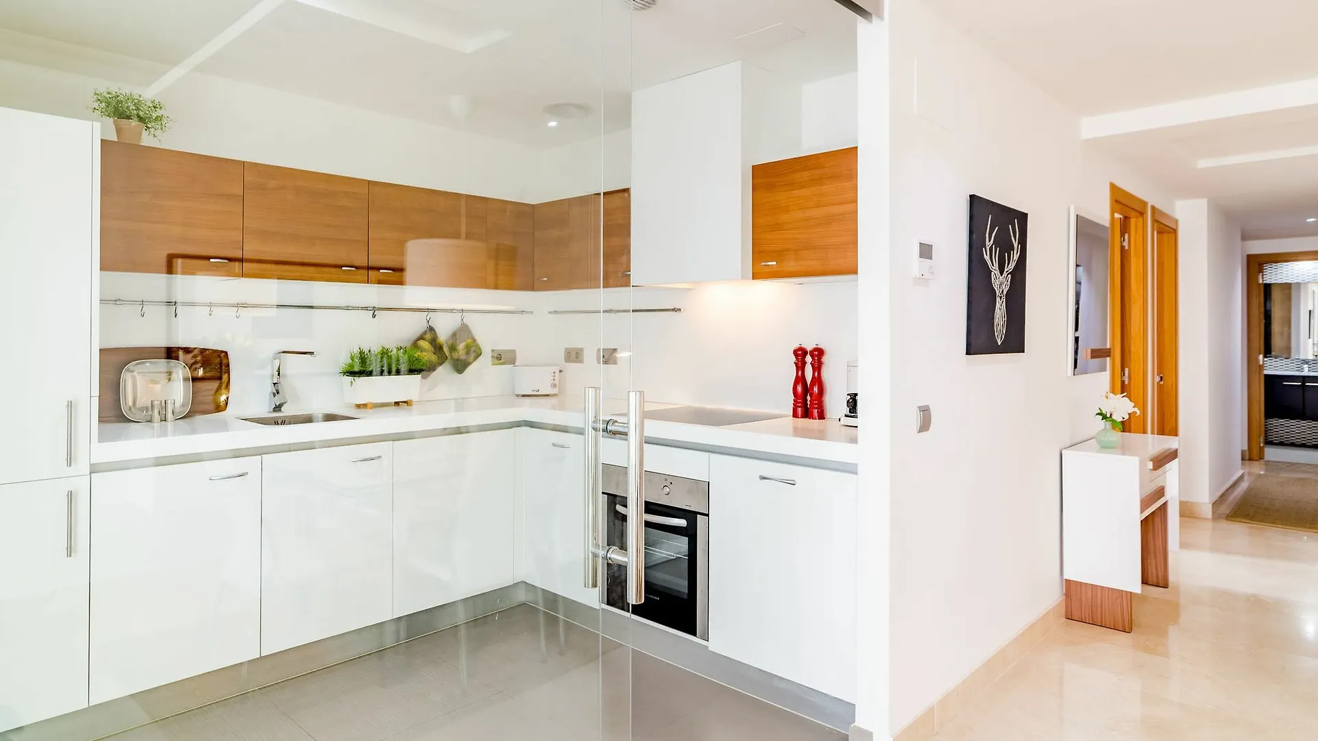 Lab-Modern 3 Bedroom Apart Near Beach Marbella 0*,  Španělsko