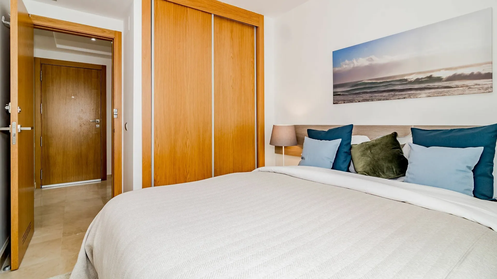 Lab-Modern 3 Bedroom Apart Near Beach Marbella